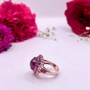 The Art of Handcrafted Jewelry: A Journey from Artisan Hands to Timeless Beauty